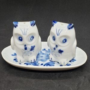 Porcelain Vintage Blue White Owl Salt and Pepper Shaker Set with Tray